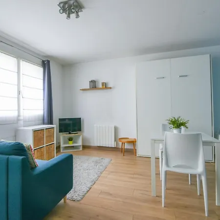 Quiet Between Train Stations And The Opera. Vakantiehuis *