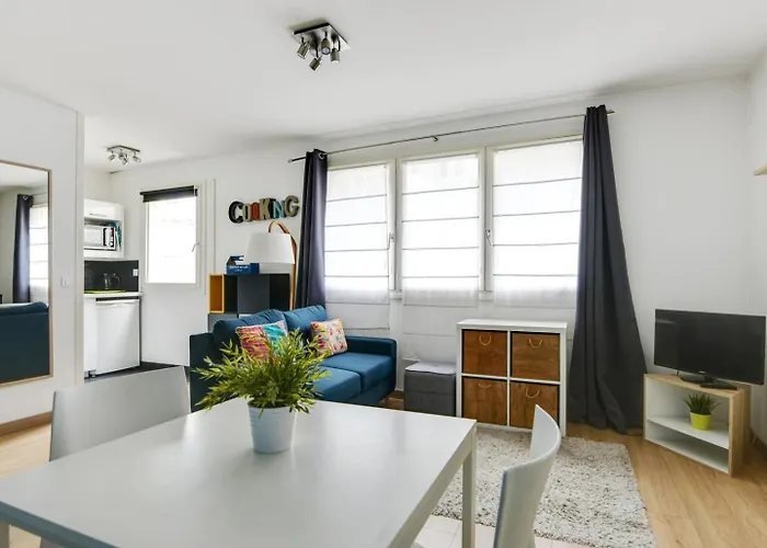 Quiet Between Train Stations And The Opera. Holiday home Lille