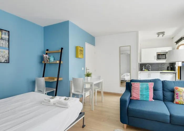 Quiet Between Train Stations And The Opera. Vakantiehuis