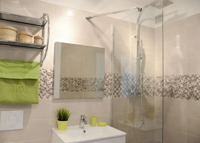 Quiet Between Train Stations And The Opera. *