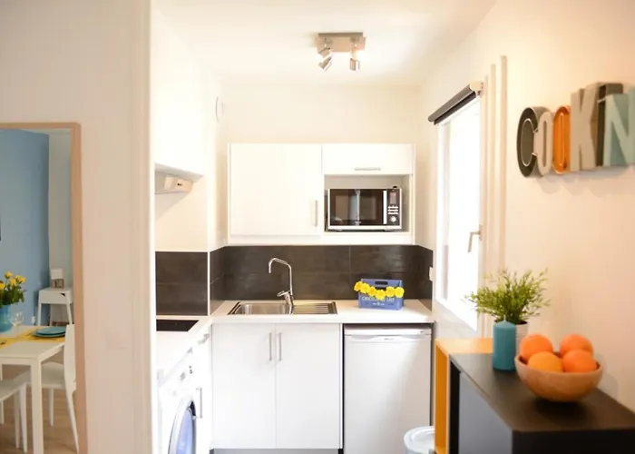 Quiet Between Train Stations And The Opera. *